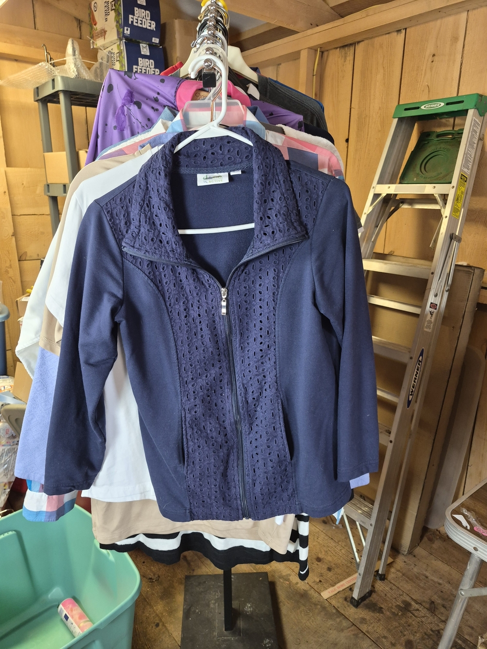 Women’s Navy Eyelet Zip-Front Blazer Jacket Bin 61